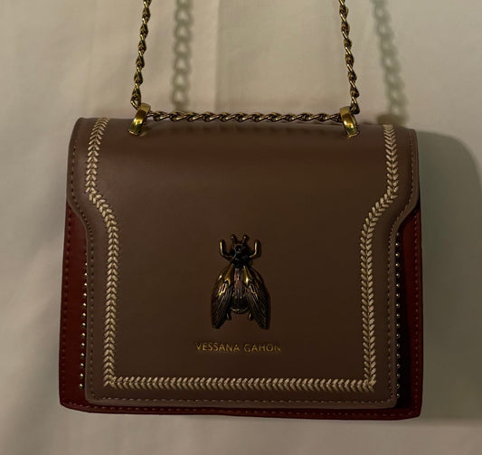 Vassana Gahon: Vintage Gold Bee
